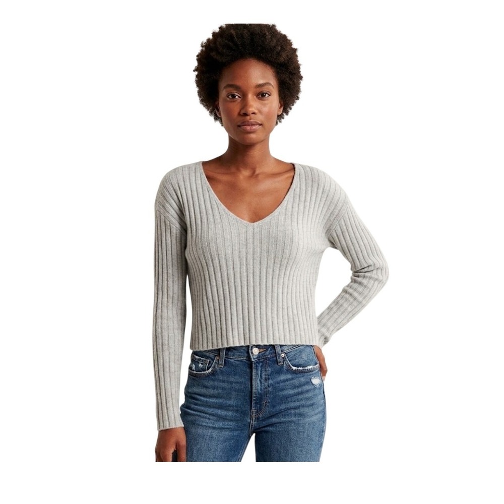 Abound Ribbed Knit Sweater‎ Gray V-Neck Cropped Long Sleeve Drop Shoulder L